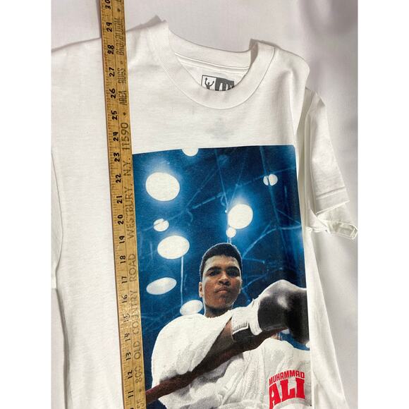 Muhammad Ali Picture White Short Sleeve T-Shirt Men's Size Medium Movie Ali - Picture 5 of 8